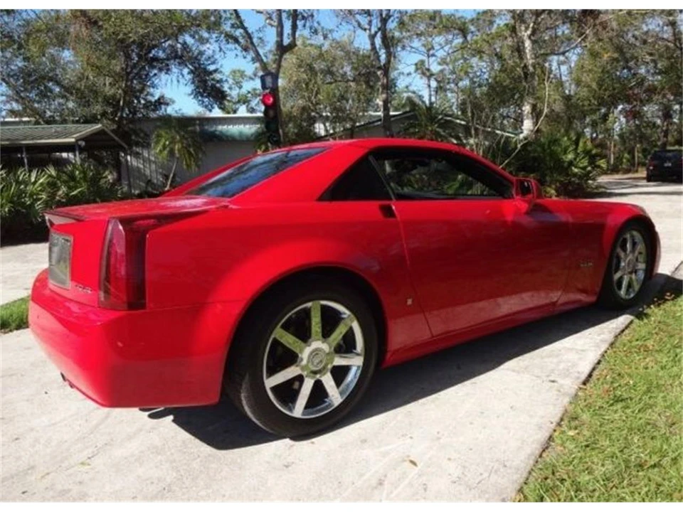 2007 Cadillac XLR - Image 11 of 28