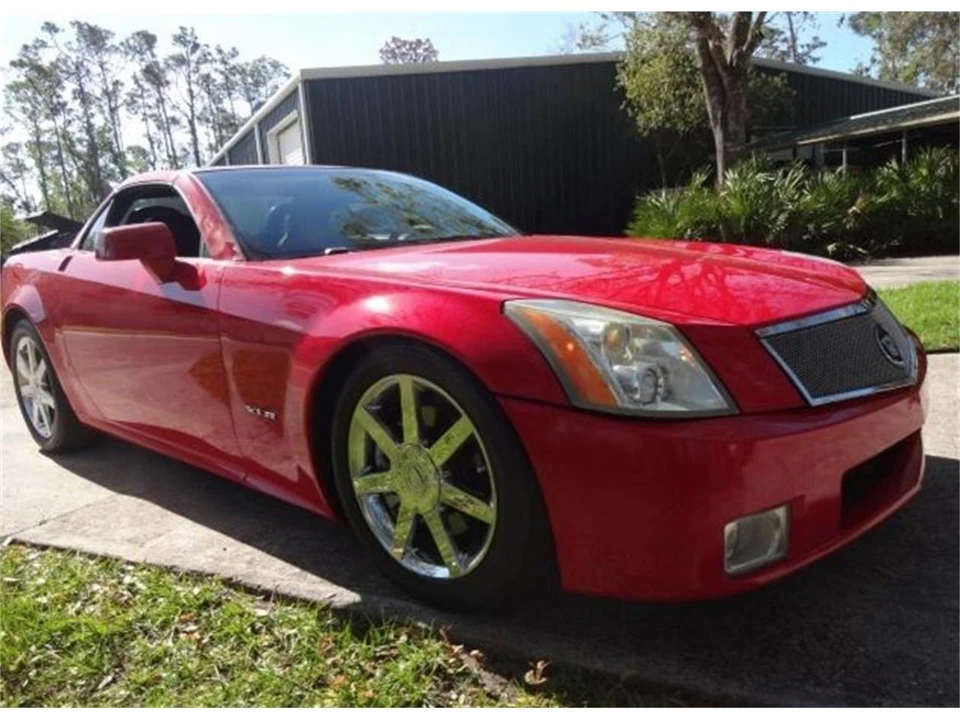 2007 Cadillac XLR - Image 2 of 28