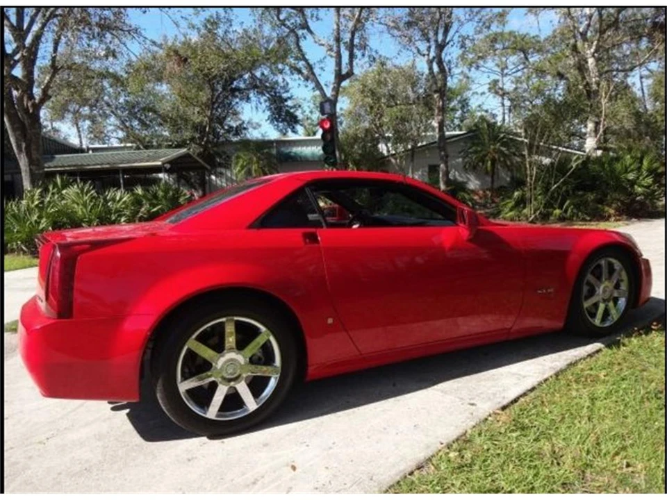 2007 Cadillac XLR - Image 13 of 28