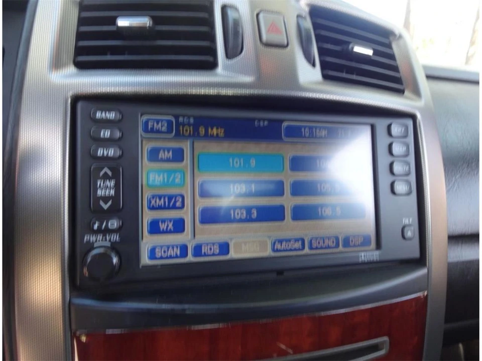 2007 Cadillac XLR - Image 25 of 28