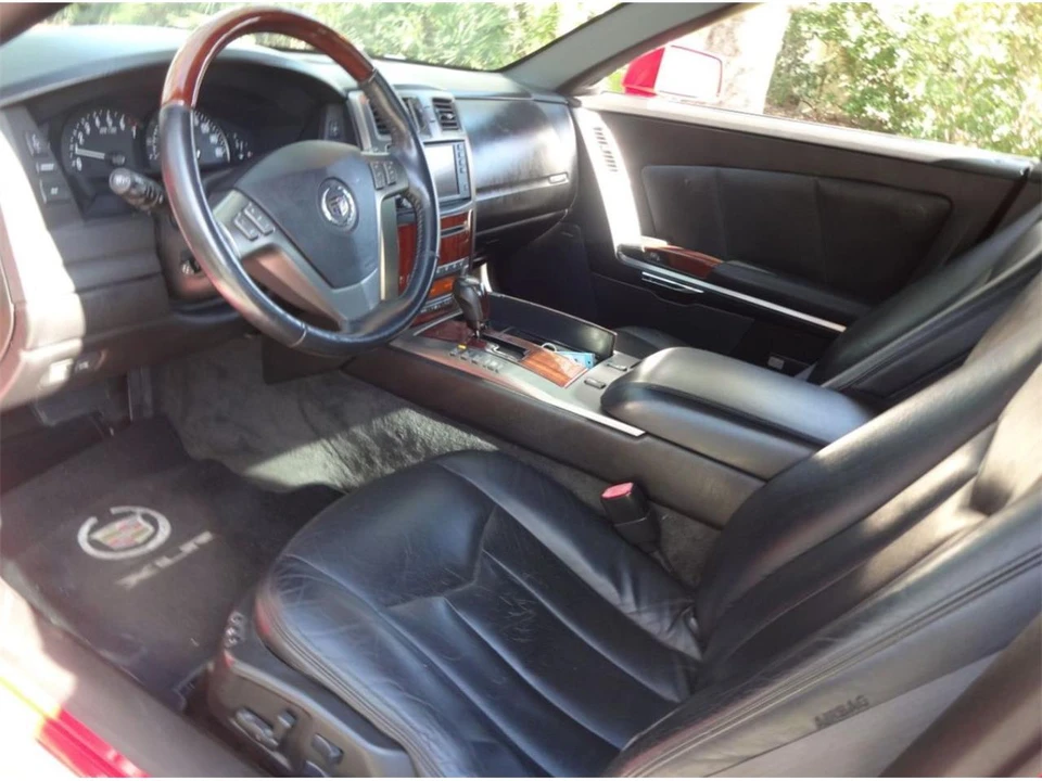 2007 Cadillac XLR - Image 27 of 28
