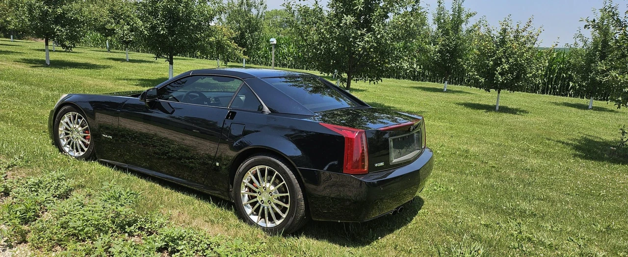 2007 Cadillac XLR - Image 8 of 31