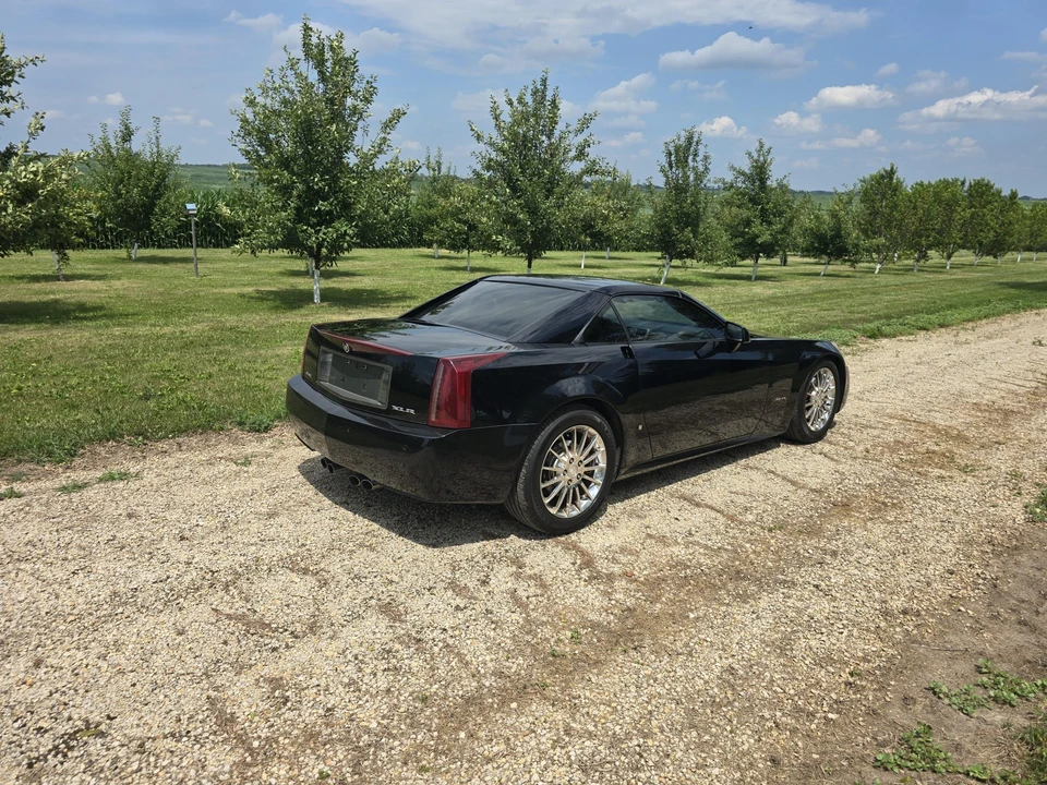 2007 Cadillac XLR - Image 13 of 31