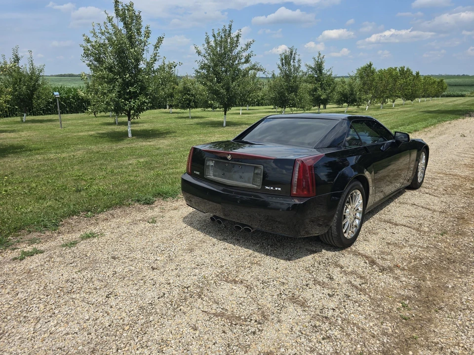 2007 Cadillac XLR - Image 14 of 31