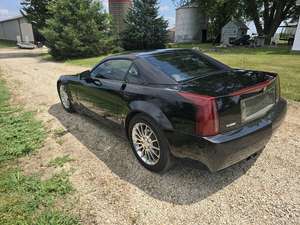 2007 Cadillac XLR - Image 16 of 31