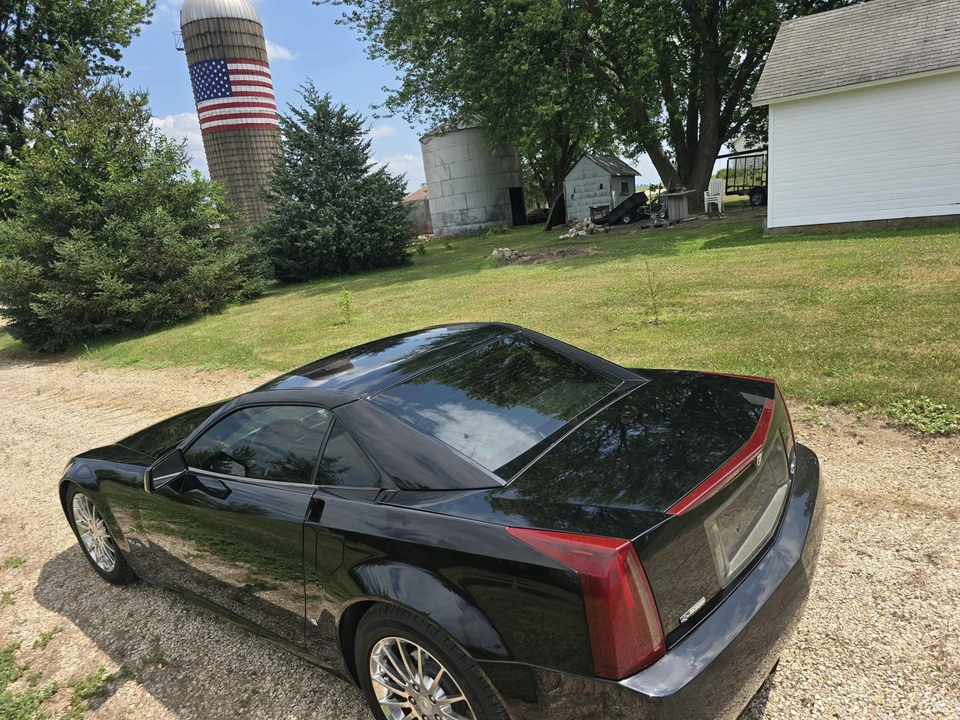 2007 Cadillac XLR - Image 17 of 31