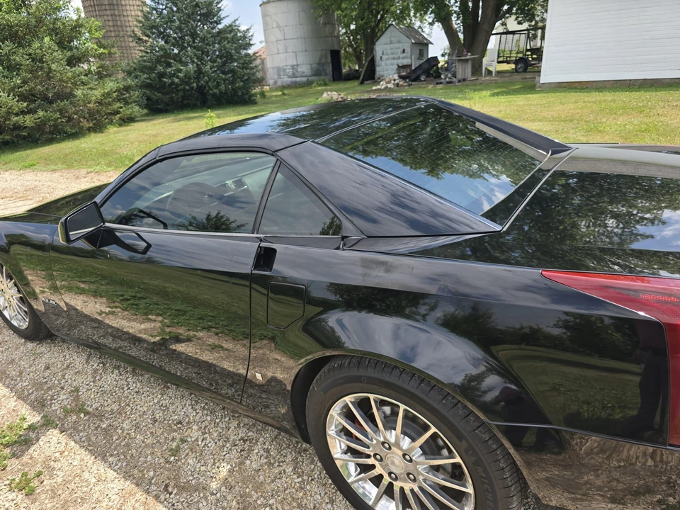 2007 Cadillac XLR - Image 28 of 31