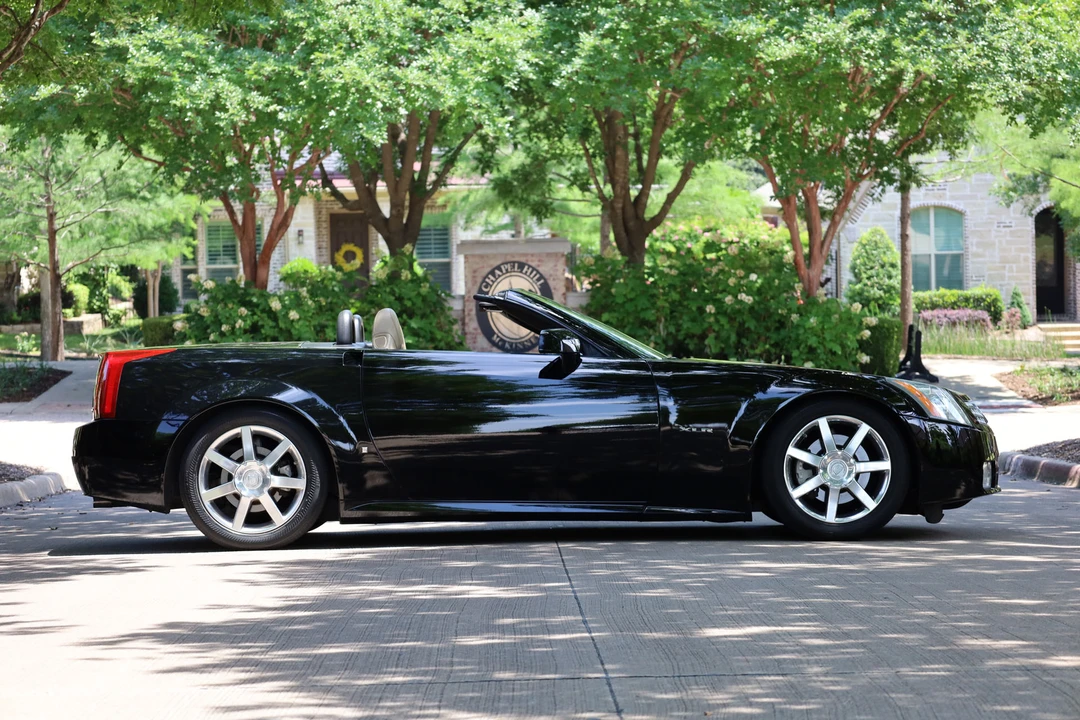 2007 Cadillac XLR - Image 14 of 31