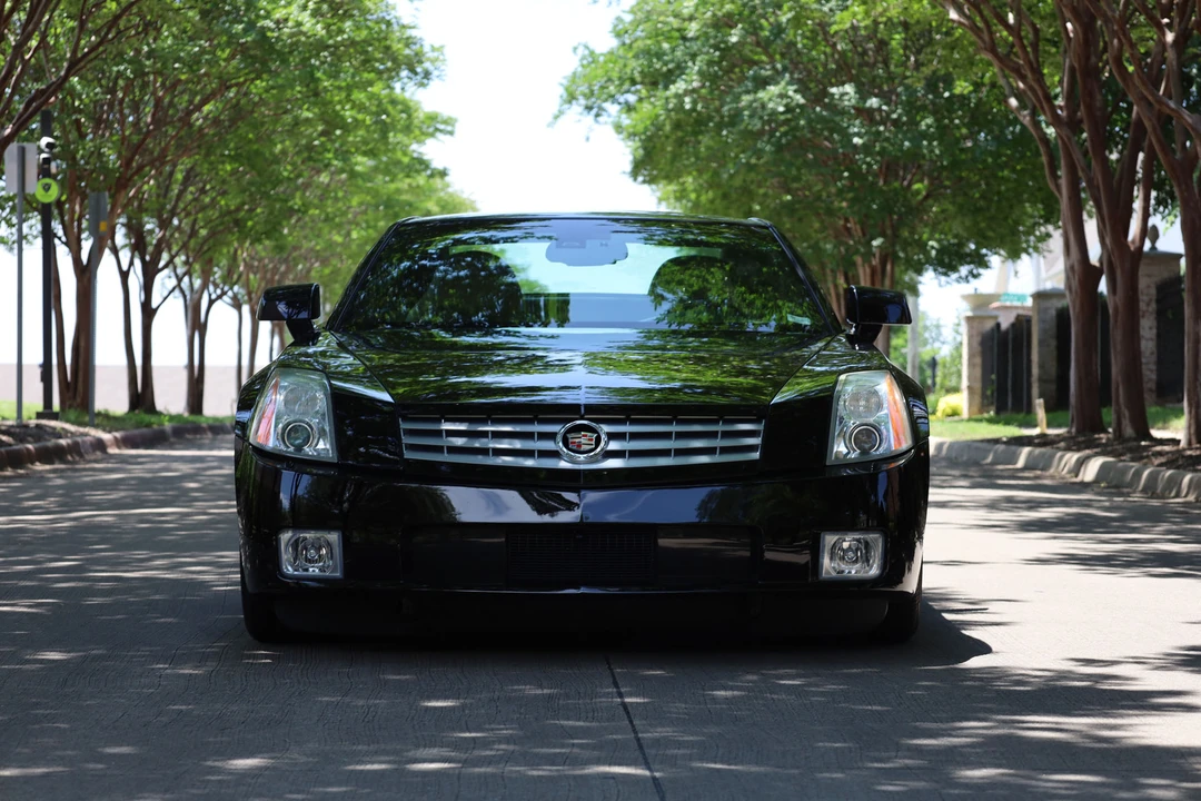 2007 Cadillac XLR - Image 2 of 31