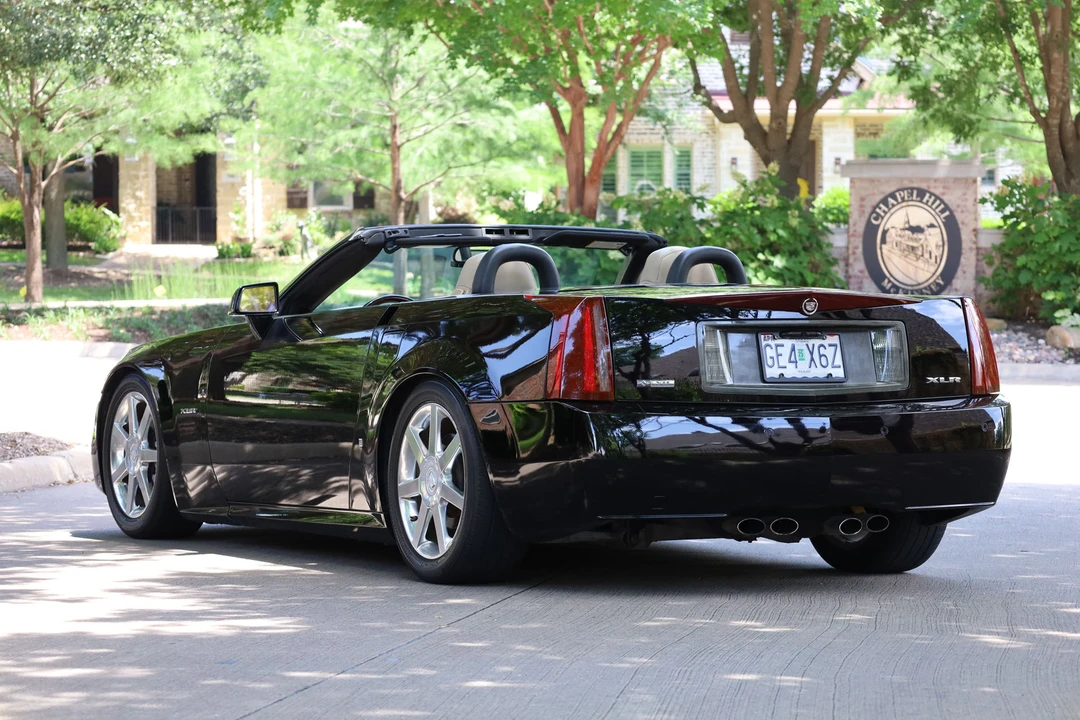 2007 Cadillac XLR - Image 8 of 31