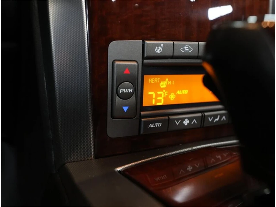 2007 Cadillac XLR - Image 29 of 31