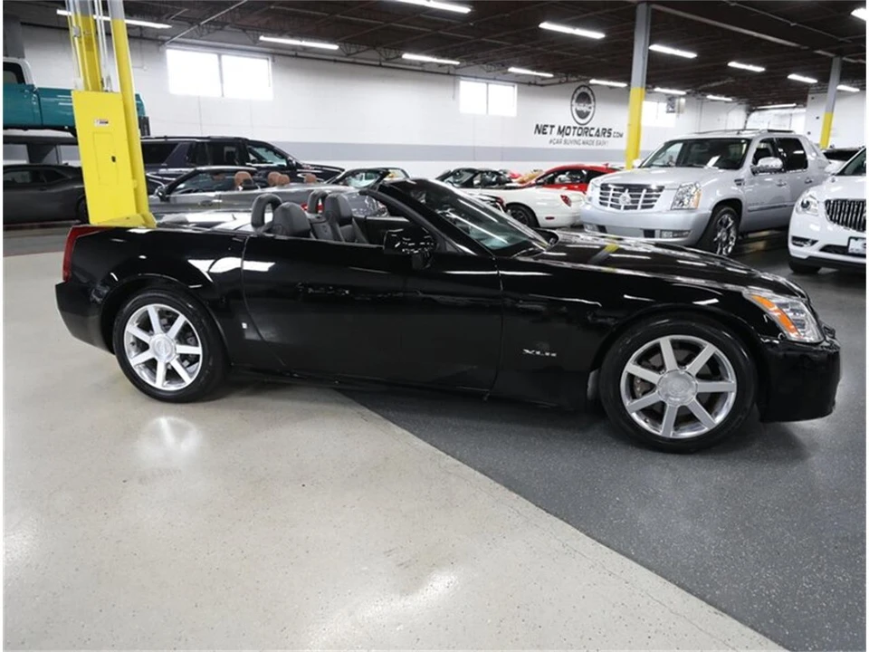 2007 Cadillac XLR - Image 9 of 31