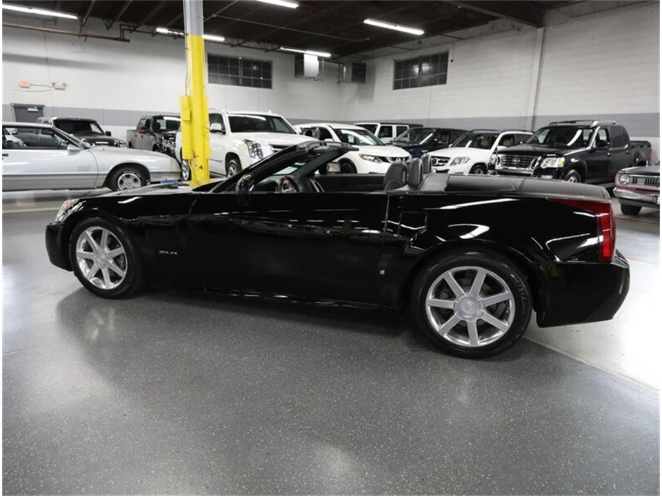 2007 Cadillac XLR - Image 17 of 31