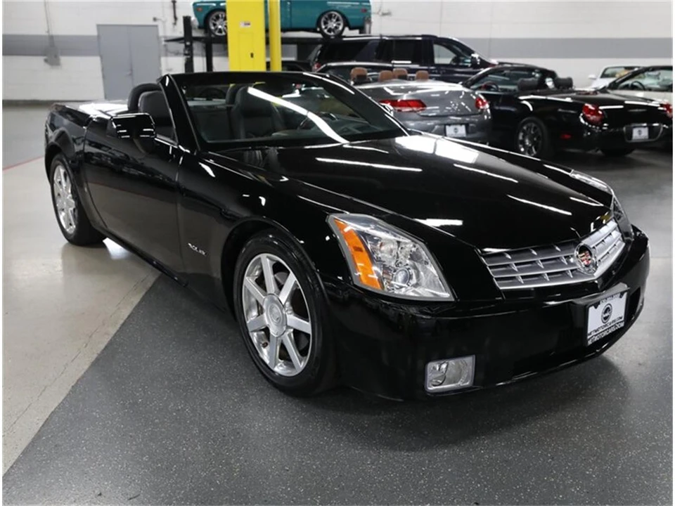 2007 Cadillac XLR - Image 7 of 31