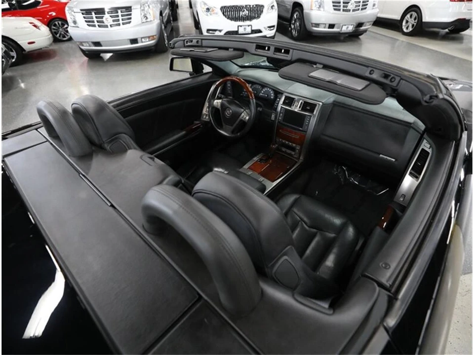 2007 Cadillac XLR - Image 18 of 31