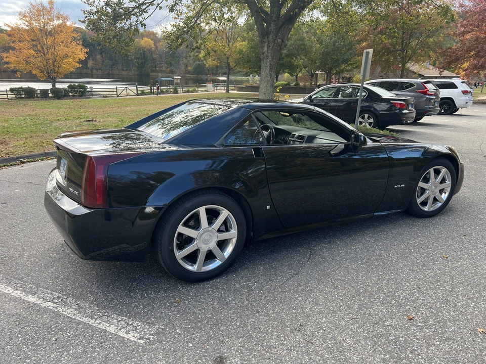 2007 Cadillac XLR - Image 15 of 31