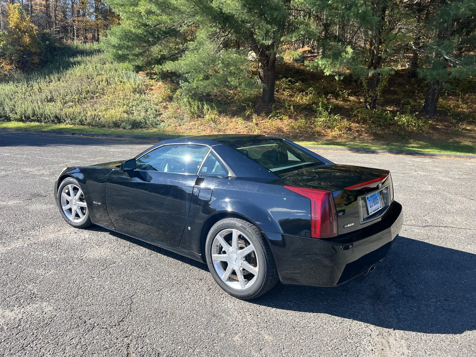 2007 Cadillac XLR - Image 9 of 31