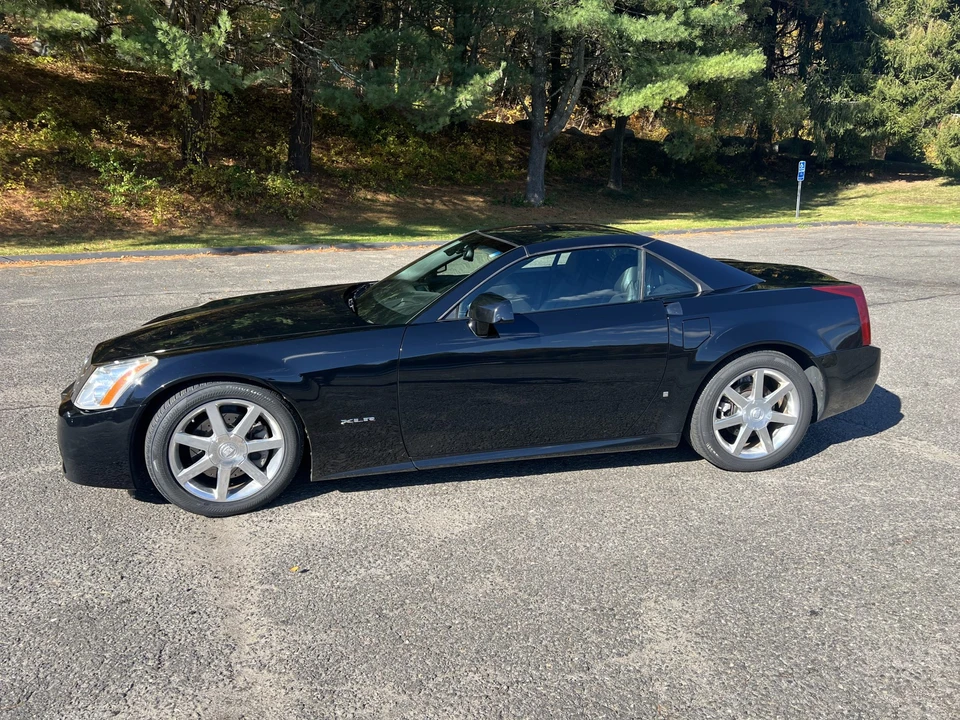 2007 Cadillac XLR - Image 5 of 31