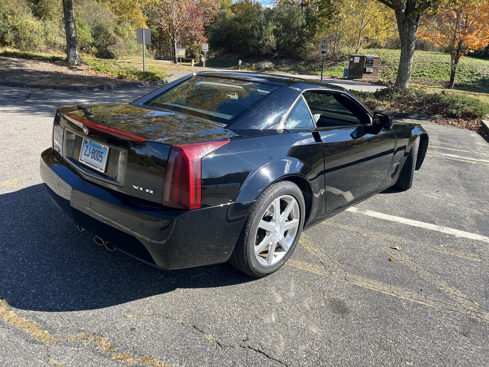 2007 Cadillac XLR - Image 13 of 31