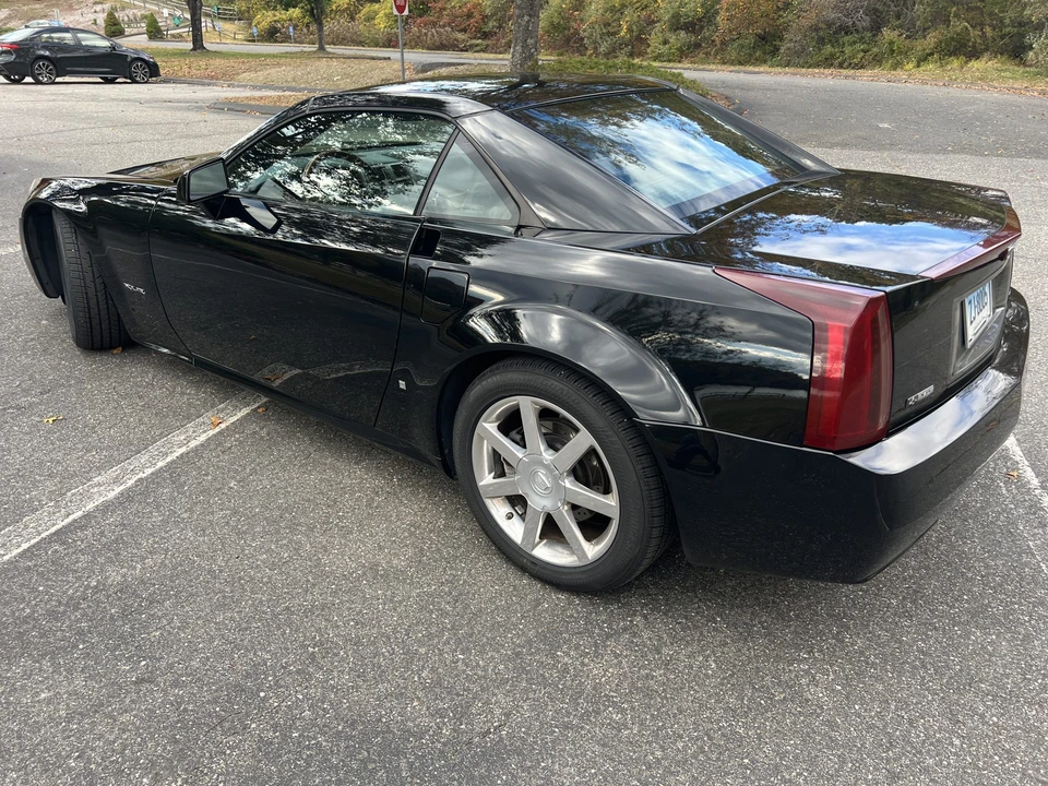2007 Cadillac XLR - Image 7 of 31