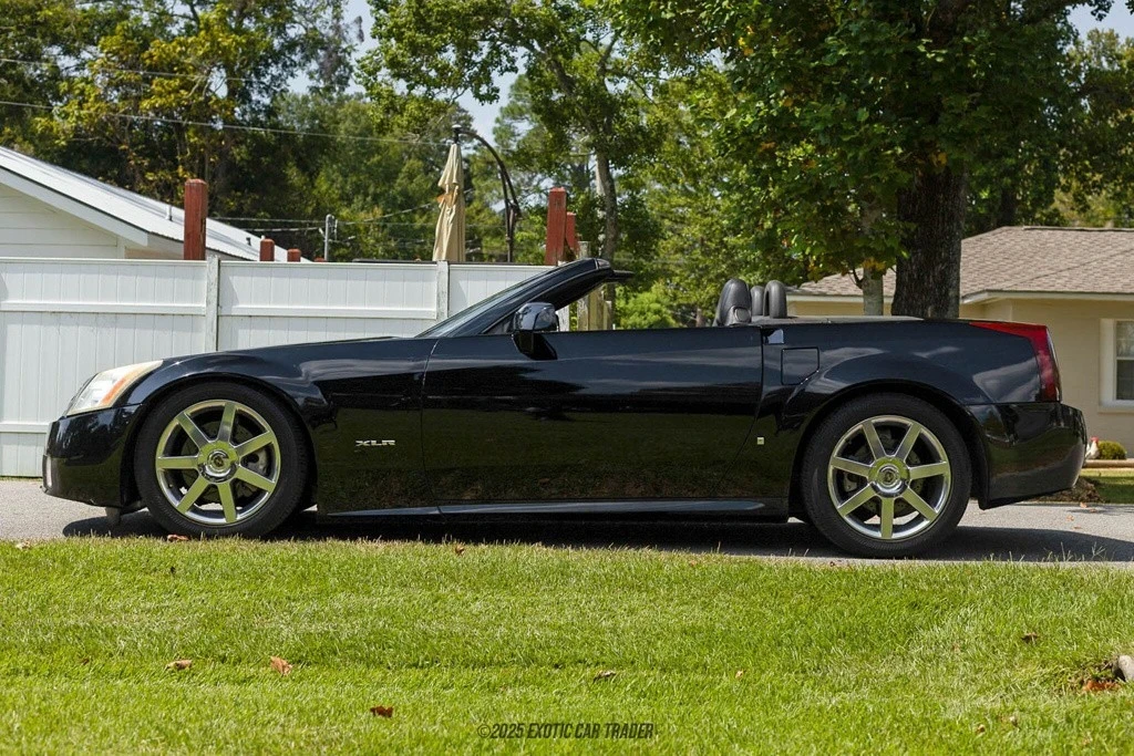 2007 Cadillac XLR - Image 3 of 12