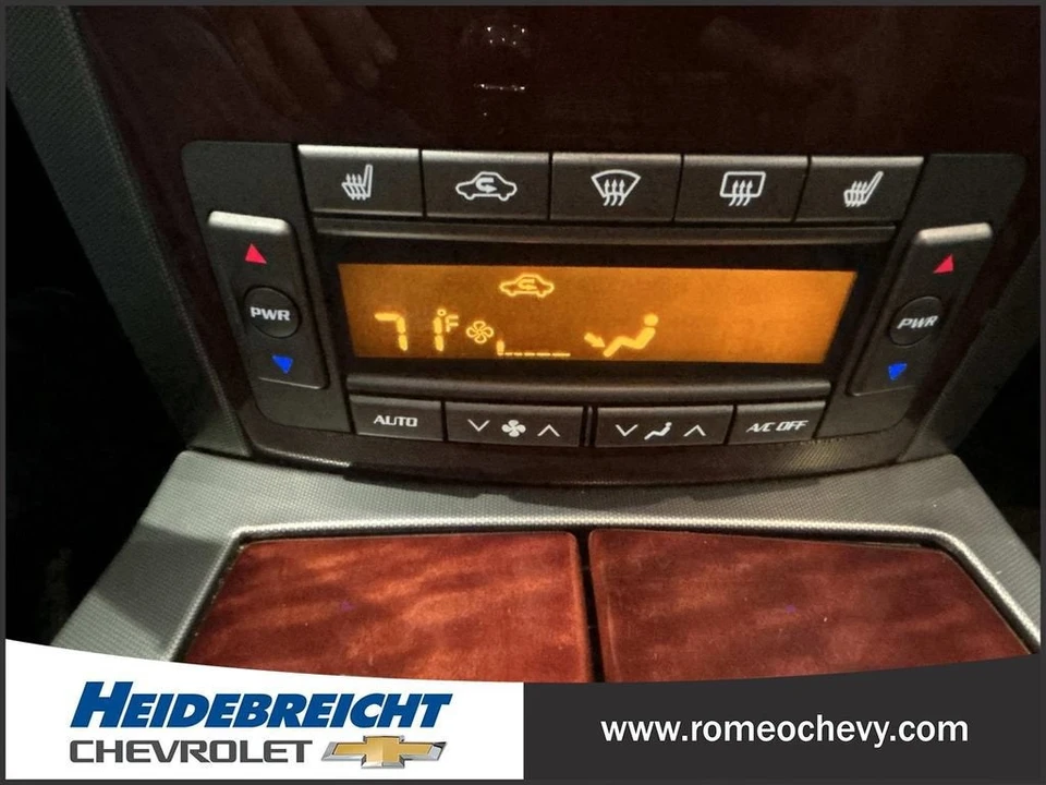 2007 Cadillac XLR - Image 23 of 31