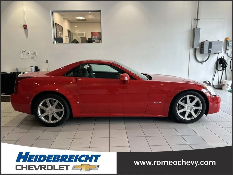 2007 Cadillac XLR - Image 2 of 31