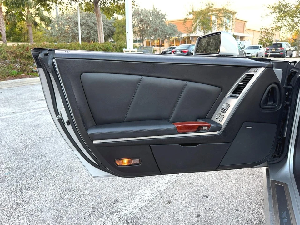 2007 Cadillac XLR - Image 19 of 21