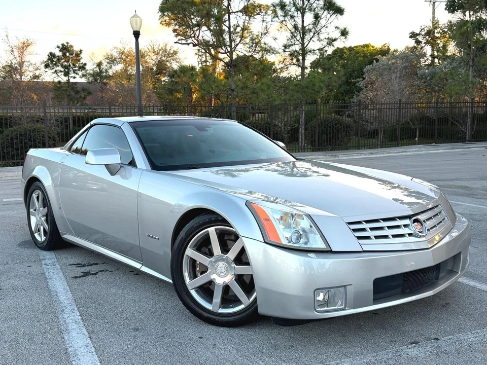 2007 Cadillac XLR - Image 6 of 12