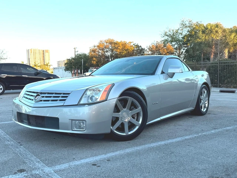 2007 Cadillac XLR - Image 2 of 12