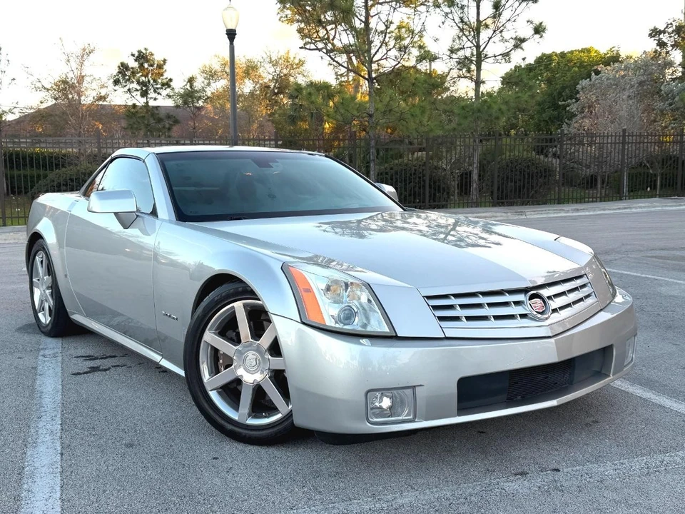 2007 Cadillac XLR - Image 7 of 12