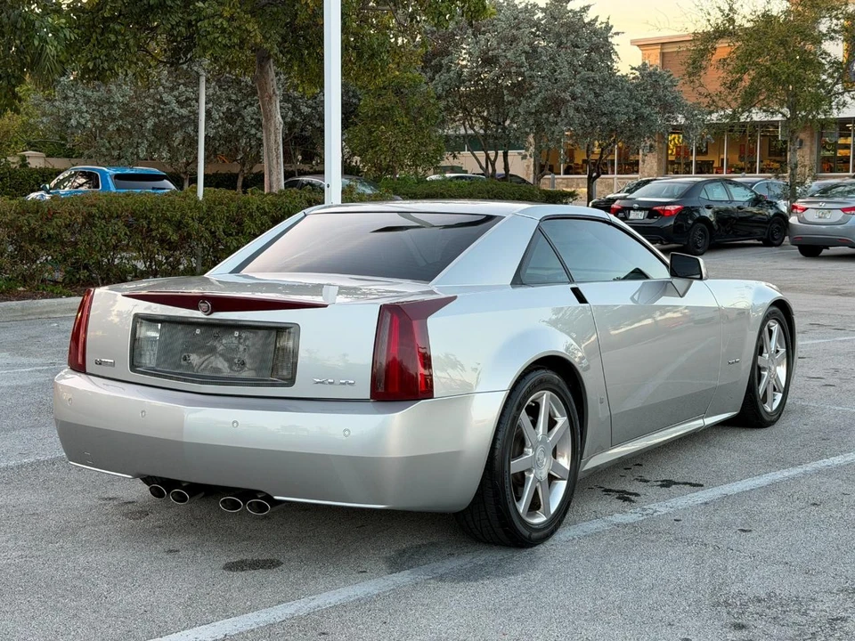 2007 Cadillac XLR - Image 17 of 21