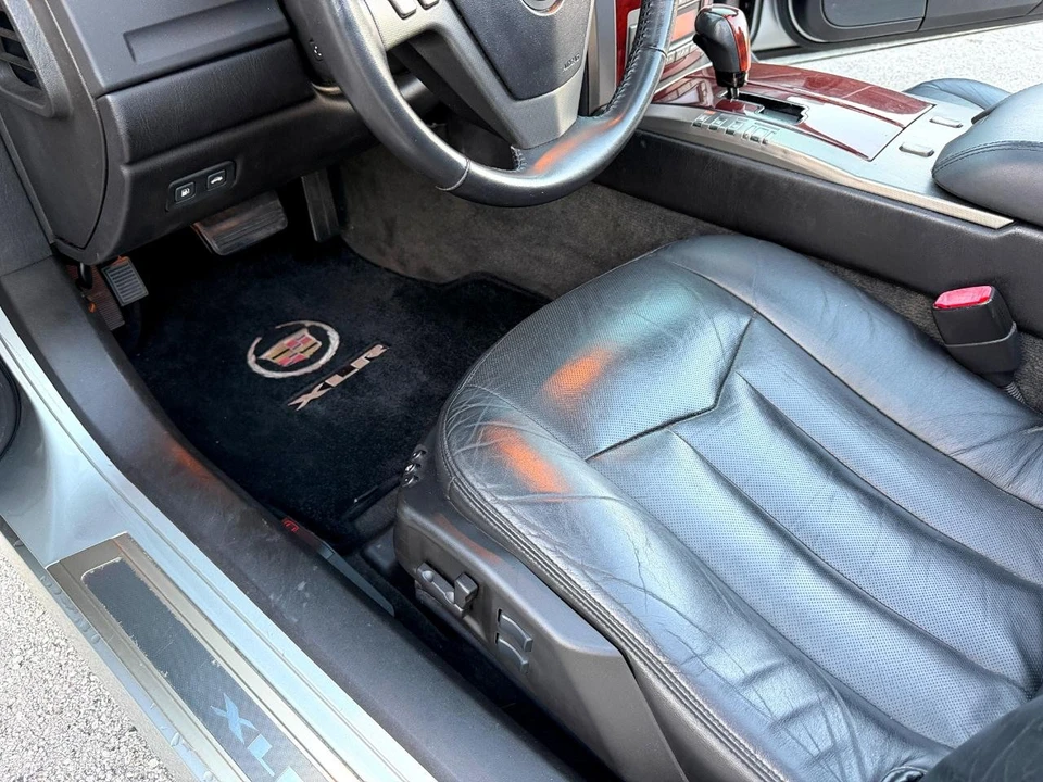 2007 Cadillac XLR - Image 23 of 31
