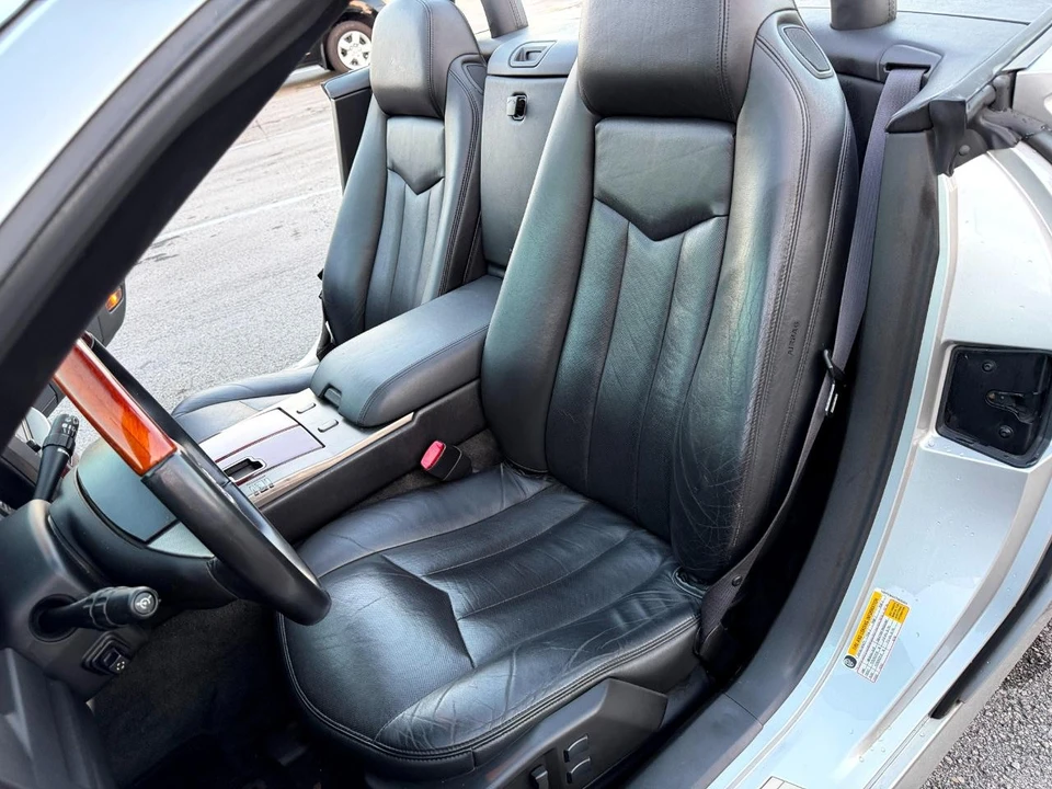 2007 Cadillac XLR - Image 22 of 31