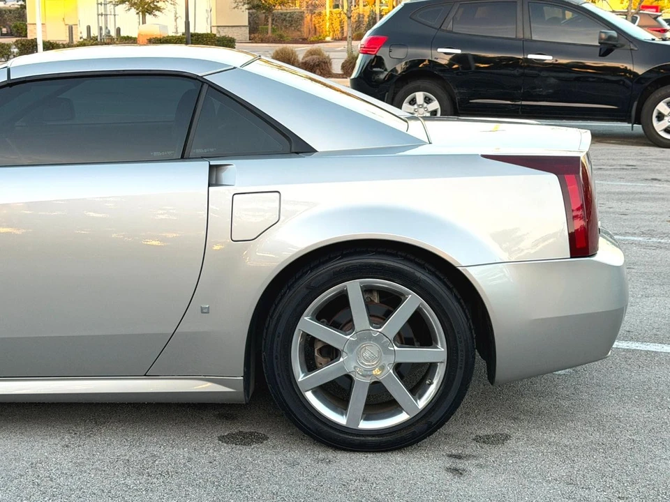2007 Cadillac XLR - Image 12 of 12