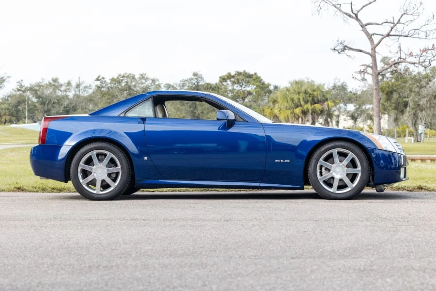 2007 Cadillac XLR - Image 16 of 27