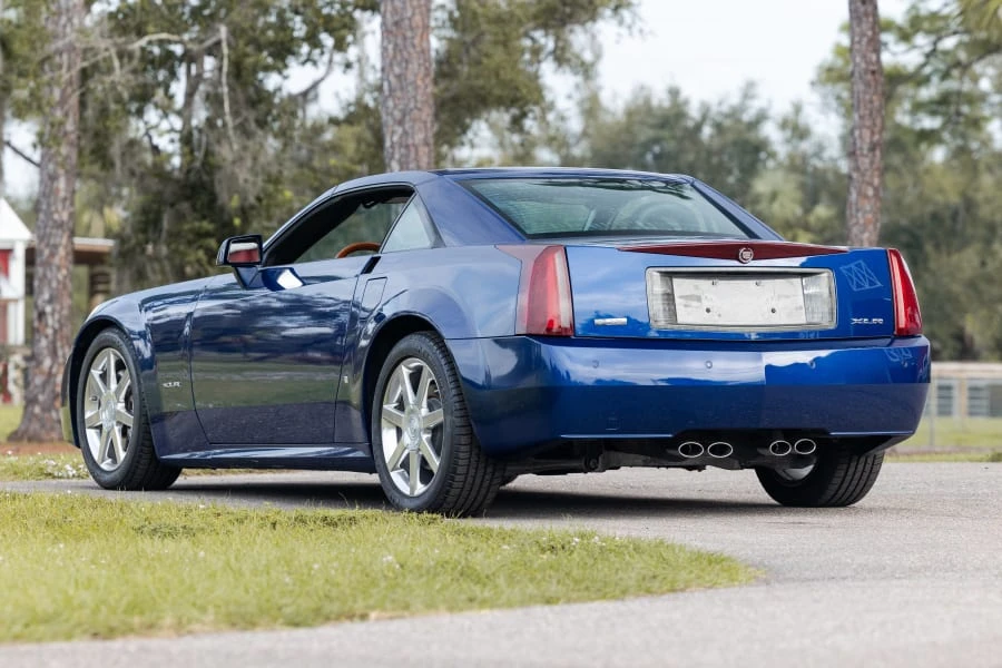 2007 Cadillac XLR - Image 15 of 27