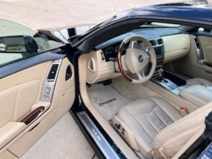 2007 Cadillac XLR - Image 7 of 12