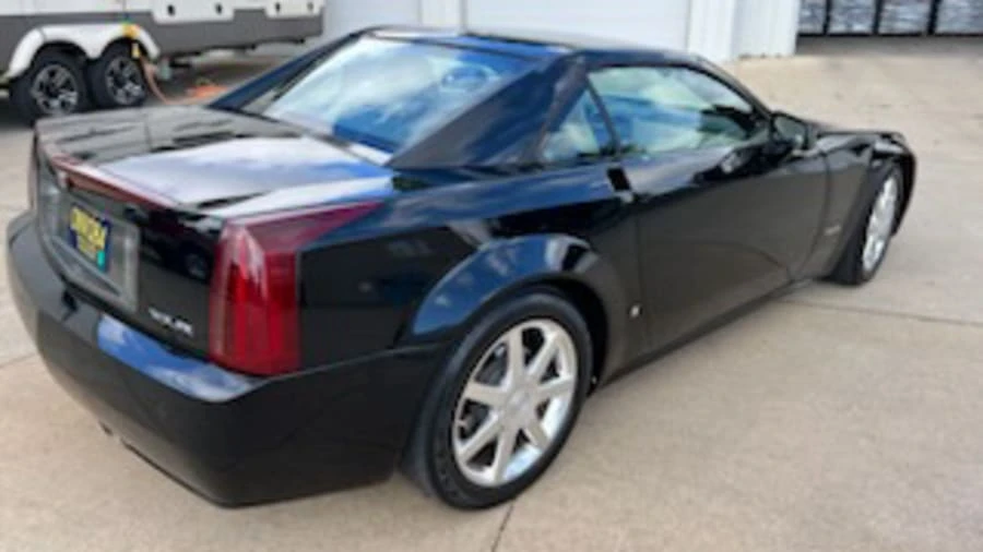 2007 Cadillac XLR - Image 2 of 12