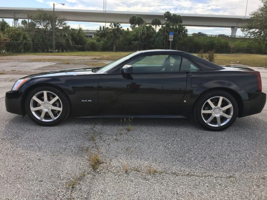 2007 Cadillac XLR - Image 2 of 9