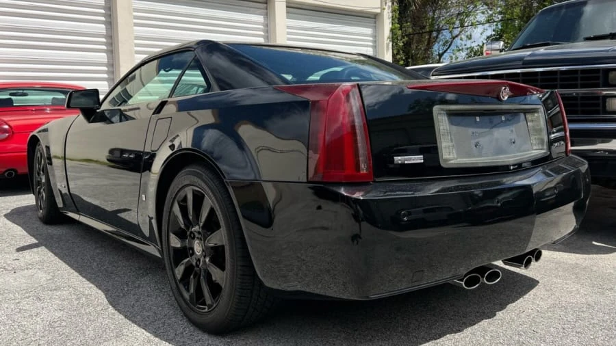 2007 Cadillac XLR - Image 2 of 4