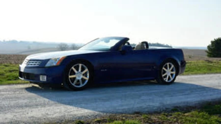 2007 Cadillac XLR - Image 2 of 9