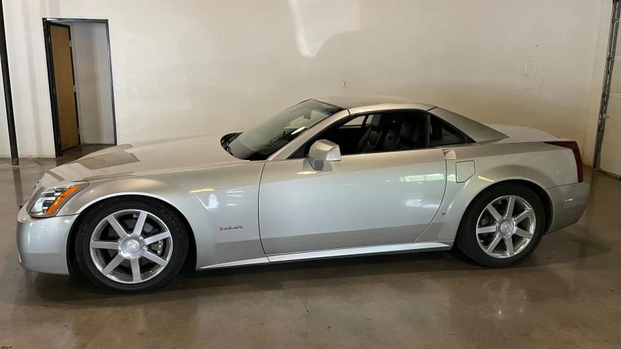 2007 Cadillac XLR - Image 2 of 6