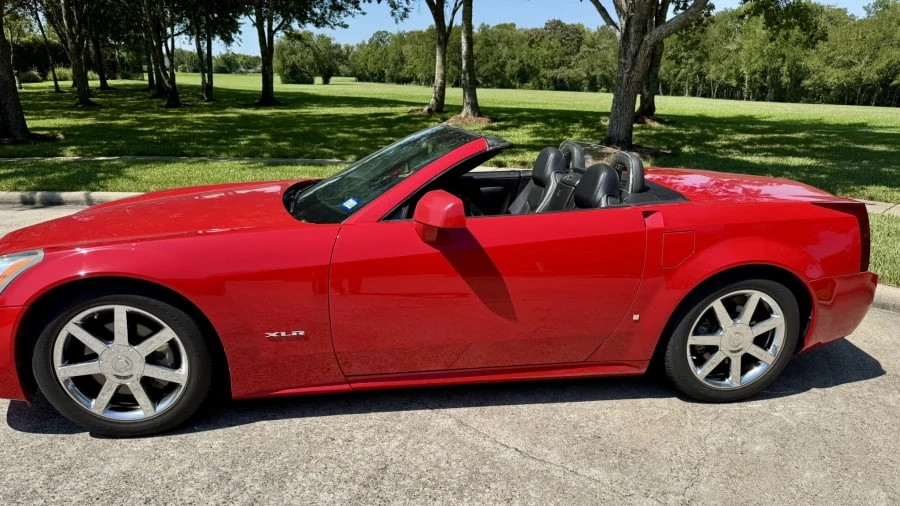 2007 Cadillac XLR - Image 14 of 31