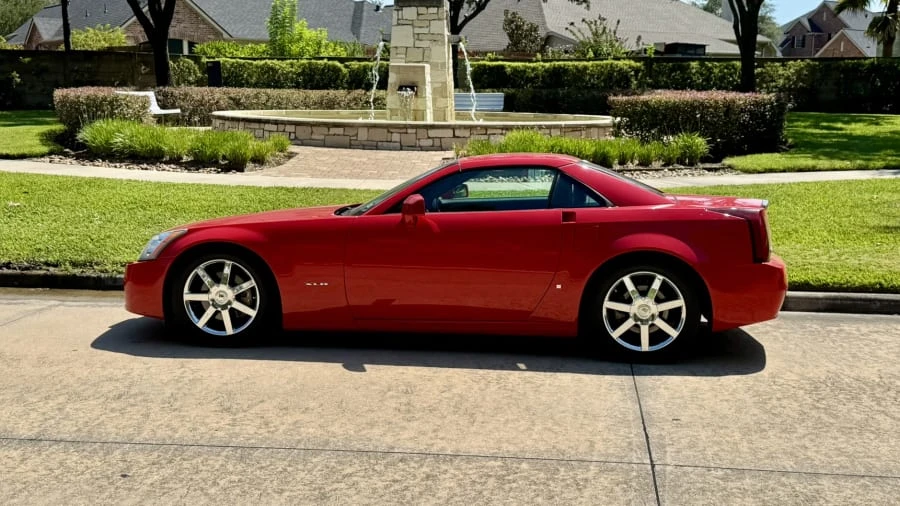 2007 Cadillac XLR - Image 2 of 31
