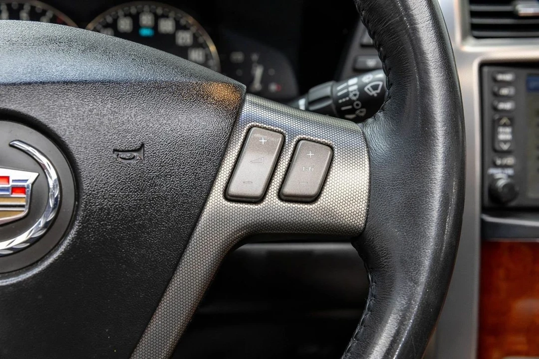 2007 Cadillac XLR - Image 25 of 31