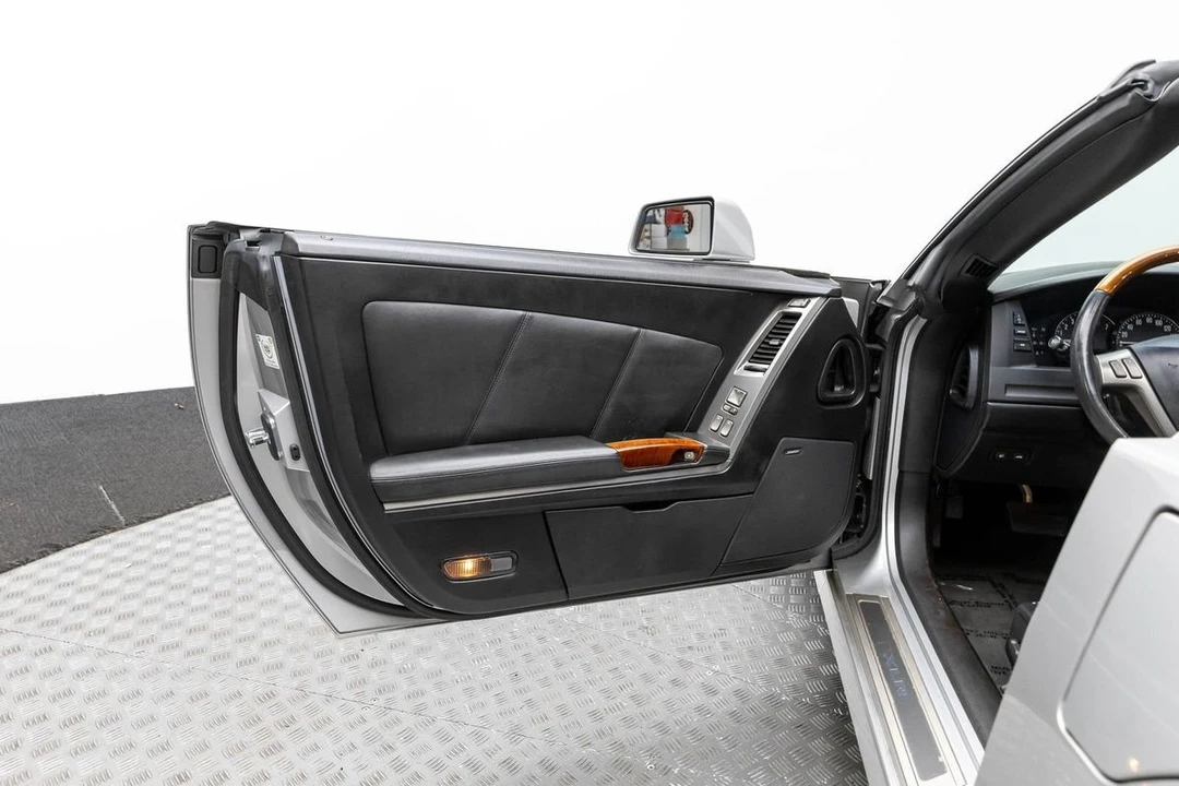 2007 Cadillac XLR - Image 13 of 31