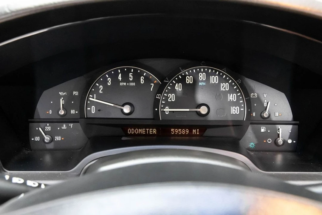 2007 Cadillac XLR - Image 26 of 31