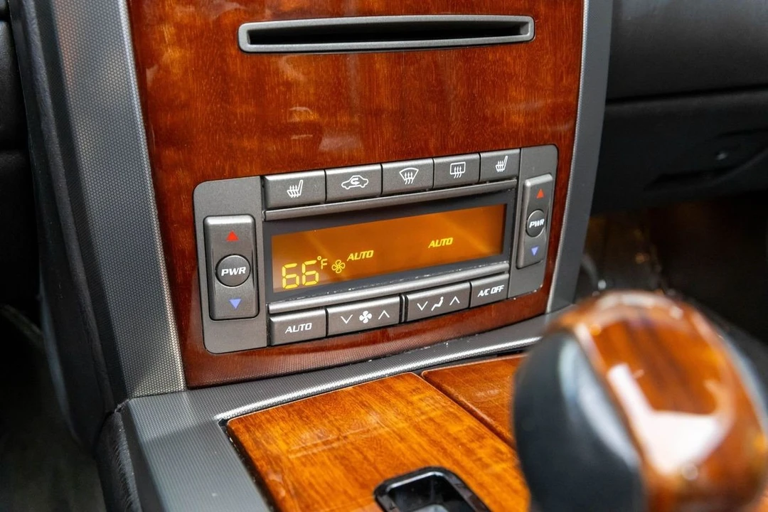 2007 Cadillac XLR - Image 31 of 31