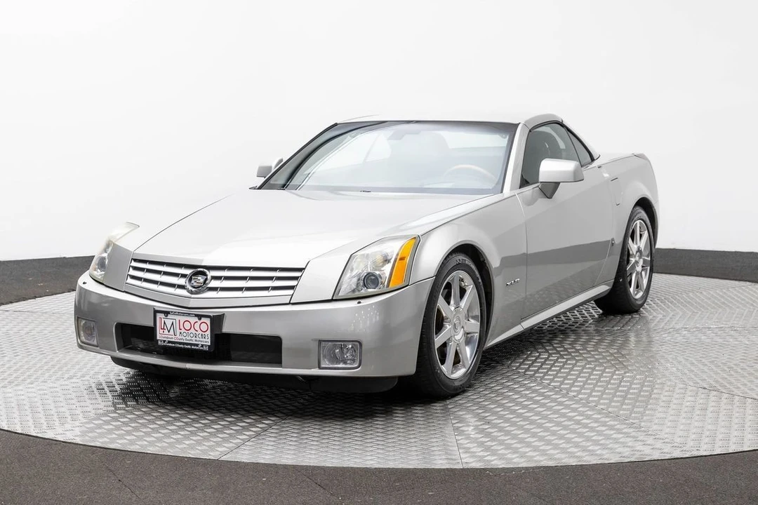 2007 Cadillac XLR - Image 12 of 31